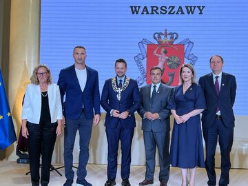 Uroczysta sesja rady miasta Warszawy.