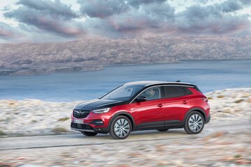Opel Grandland X Hybrid4