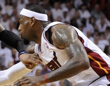 Miniatura: NBA: LeBron James najlepszym graczem...