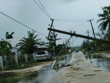 Zniszczenia po cyklonie Gita 
