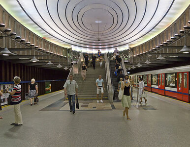 Miniatura: Warszawska stacja metra znowu wyróżniona....