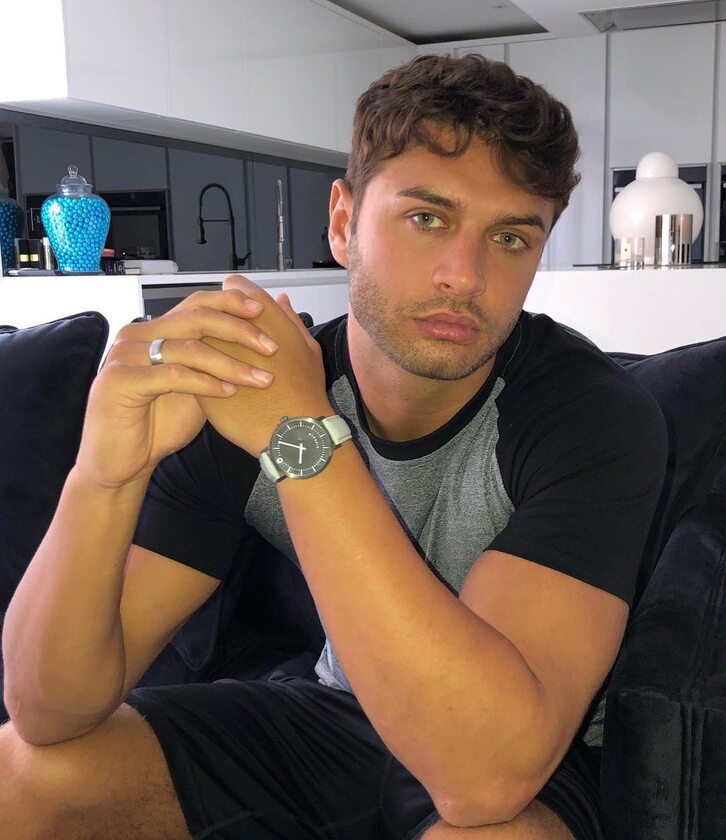 Mike Thalassitis 