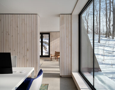Miniatura: Home office w lesie, projekt Reigo & Bauer