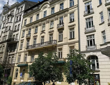 Miniatura: Spór o liczbę studentów na uczelni...