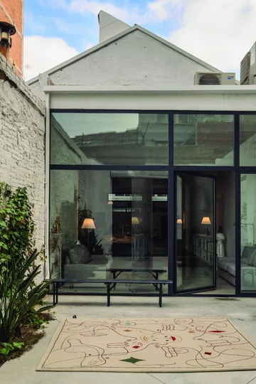 Dywany zewnętrzne marki Nanimarquina z oferty MO-Rugs 