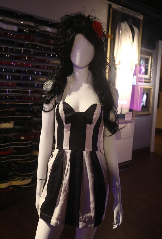 Sukienka należąca do Amy Winehouse 