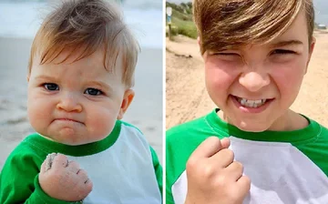 Dziecko sukcesu (Success Kid) Chłopiec zaciskający pięść to tak naprawdę Sammy Griner. Zdjęcie zrobiła jego mama Laney w 2007 roku, kiedy chłopiec próbował zjeść piasek. Miał wówczas 11 miesięcy. Griner stał się tak popularny, że firma Virgin Media umieściła go w swojej kampanii reklamowej. Wystąpił również w kilku reklamach.