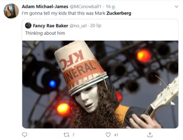 Mark Zuckerberg jako surfer i mem 