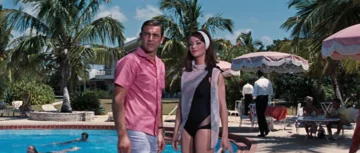 Claudine Auger w filmie „Operacja »Piorun«” (1965) 