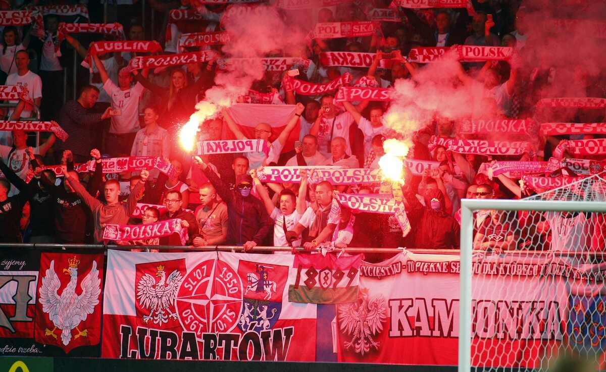Polscy kibice Kibice podczas meczu reprezentacji Polski ze Słowacją