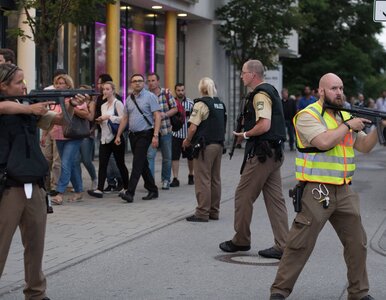 Miniatura: Polskie małżeństwo robiło zakupy w centrum...