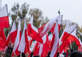 Miniatura: Praca w trakcie majówki. Komu należy się...
