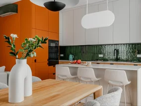 Miniatura: To nowoczesne mieszkanie zachwyca detalem....