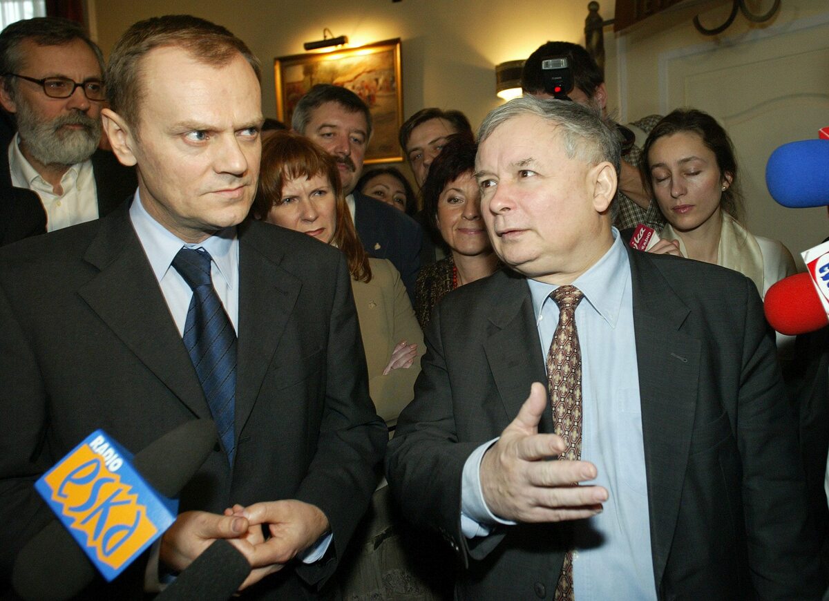 Donald Tusk i Jarosław Kaczyński w 2006 roku 