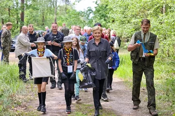 Andrzej Duda podczas akcji „sprzątaMY” 