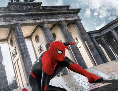 Miniatura: Spider Man zwiedza europejskie miasta. Tom...