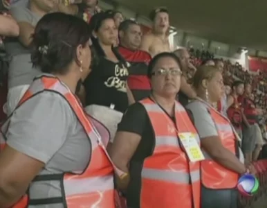 Miniatura: Nie radzili sobie z agresywnymi kibicami....