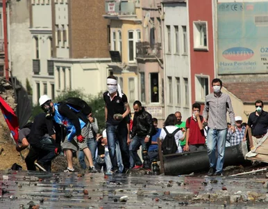 Miniatura: Bunt laickiej Turcji