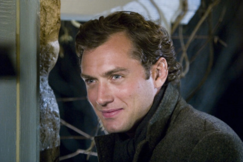 Jude Law w filmie „Holiday” (2006) 