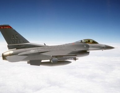 Miniatura: F-16 mogą latać bez pilotów. Żołnierze...
