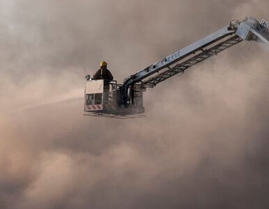 Miniatura: Wielki dym nad Katowicami. Płonęła hala z...