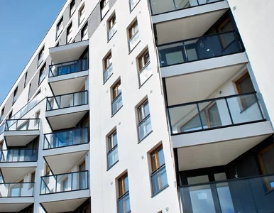 Miniatura: Cudzoziemcy kupują tysiące mieszkań w...