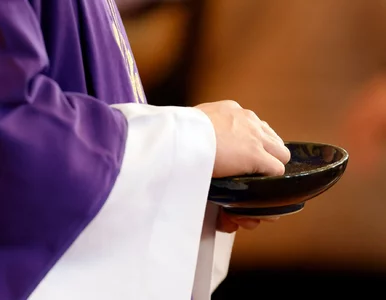 Miniatura: Środa Popielcowa 2024. Co symbolizuje i...