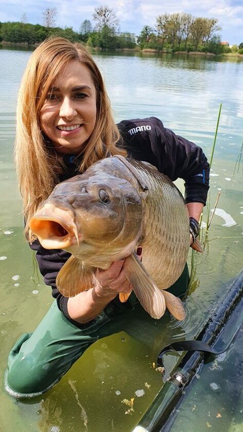 Monika Lechowska-Bacia z rybą 