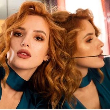 Bella Thorne 