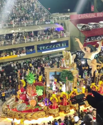 Parada podczas karnawału w Rio 