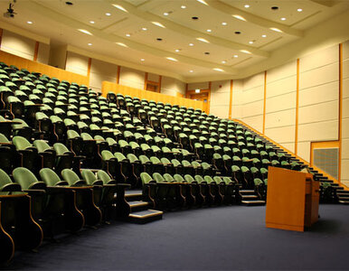 Miniatura: Nie przyjęto jej na studia bo była biała....