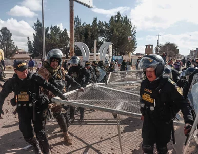 Miniatura: Protesty antyrządowe w Peru. W starciach z...