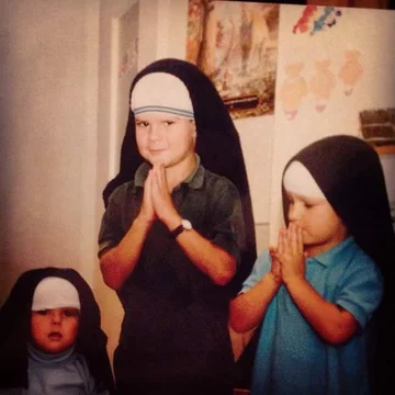 Przebieranki z rodzeństwem. Tak, to bielizna 