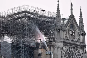 Katedra Notre Dame po pożarze 