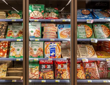 Miniatura: Ekspert nie wziąłby tej pizzy z Biedronki...