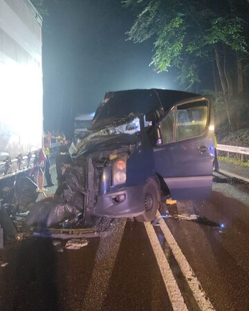 Zderzenie busa z&nbsp;ciężar&oacute;wką na&nbsp;DK17
