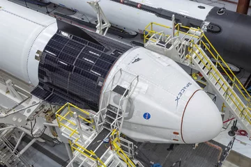 Falcon 9 z kapsułą Dragon 2 