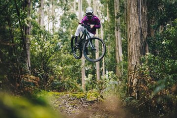 Hardtail czy&nbsp;full? Jak wybrać idealny rower g&oacute;rski?