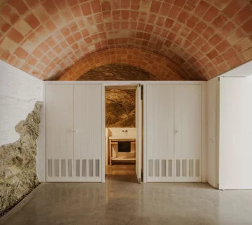 Remont domu rybaka w Hiszpanii, projekt Bea Portabella + Jordi Pagès 