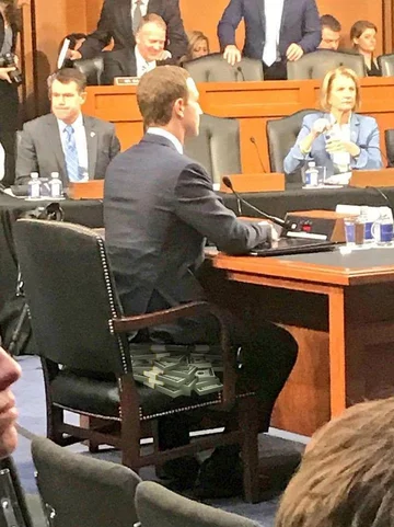 Mark Zuckerberg oczami internautów 