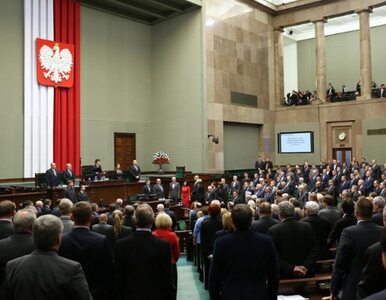 Miniatura: Najnowszy sondaż: Trzy partie w Sejmie....