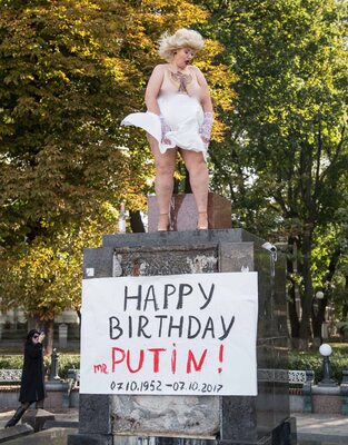Miniatura: Aktywistki z Femenu zrobiły urodzinowy...