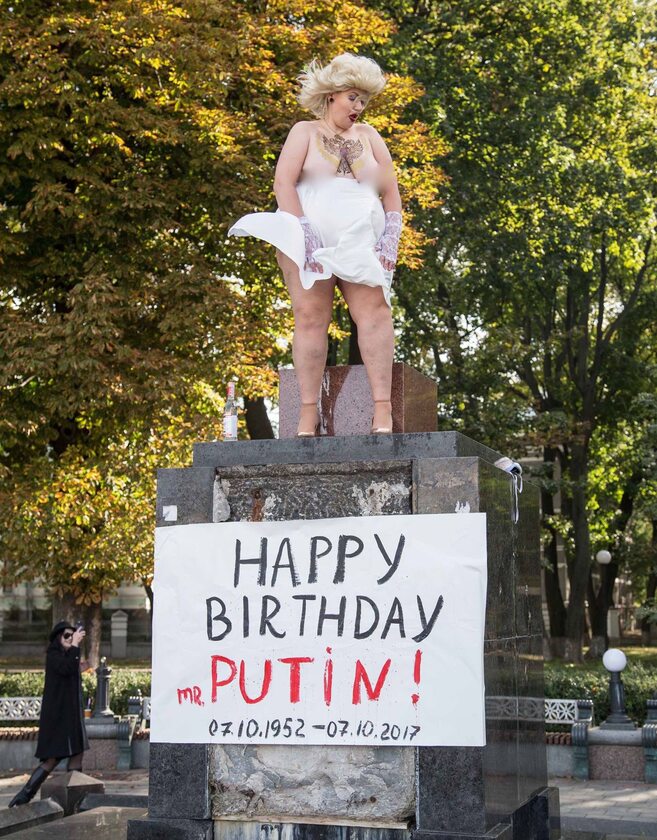 Aktywistki Femenu zrobiły urodzinowy prezent Putinowi 