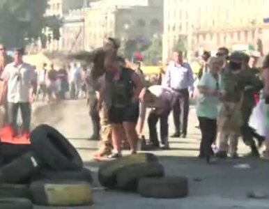 Miniatura: Zamieszki na Majdanie. Na placu trwa...