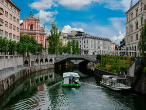 Miniatura: Podróżnik odwiedził 50 miast w Europie. To...