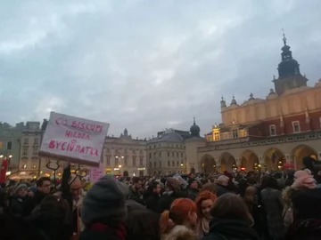 "Co biskupi wiedzą o byciu matką?" 