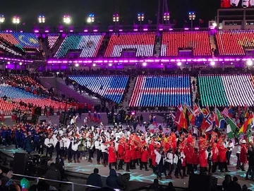 Defilada sportowców na zakończenie igrzysk 