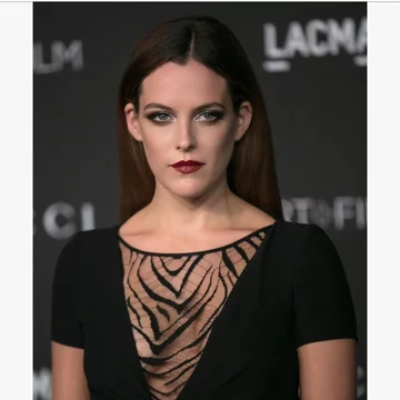 Riley Keough 