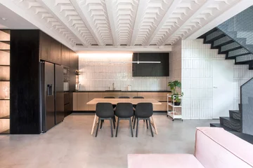 Na trzecim miejscu uplasował się Bartłomiej Zabój z THEZA Architekci. Jego projekt „WrocLoft” – mieszkanie w adaptowanym budynku dawnej szkoły 