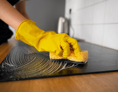 Miniatura: Te smugi na płycie to nie brud. Większość...